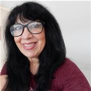 Profesora de Inglés titulada y con más de 20 años de experiencia docente en Inglaterra y España. Precios económicos